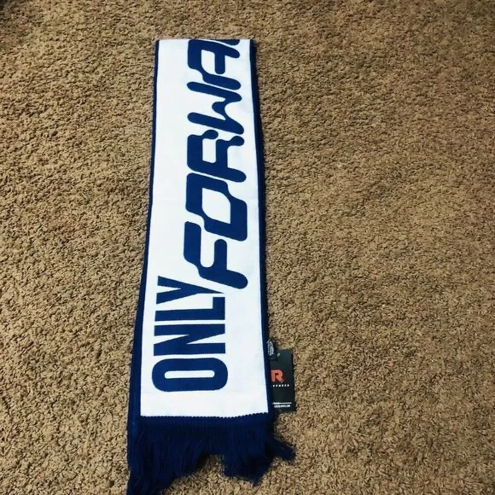 Ruffneck USMNT Soccer Scarf‎ Only Forward USA Crest Navy White Red Knit NWT