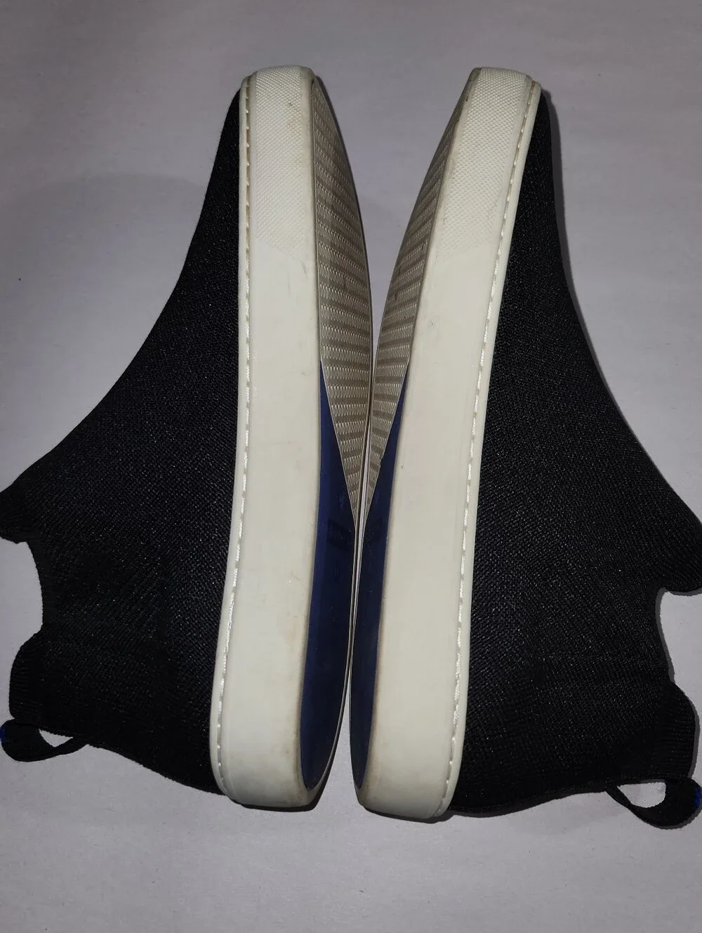 Rothys Black Chelsea Sneaker Slip Ons Size 8.5