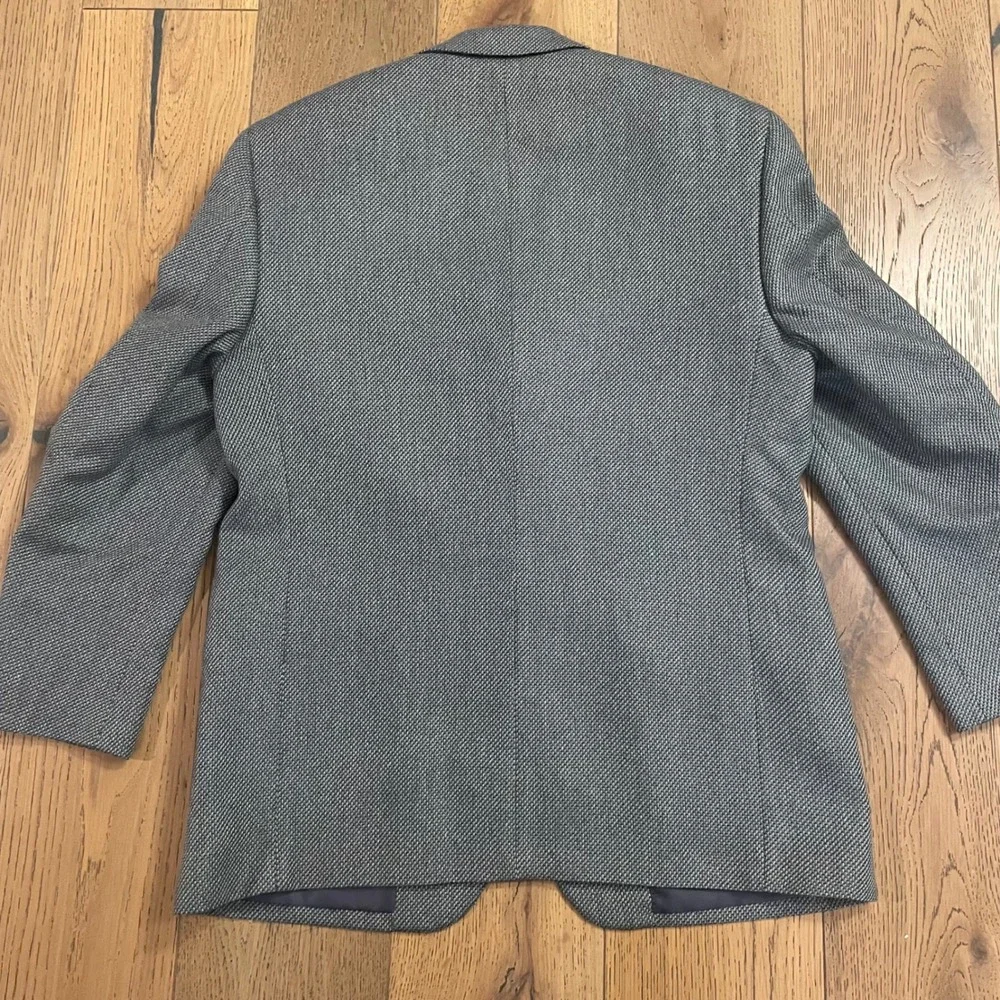 Norm Thompson preowned elevate