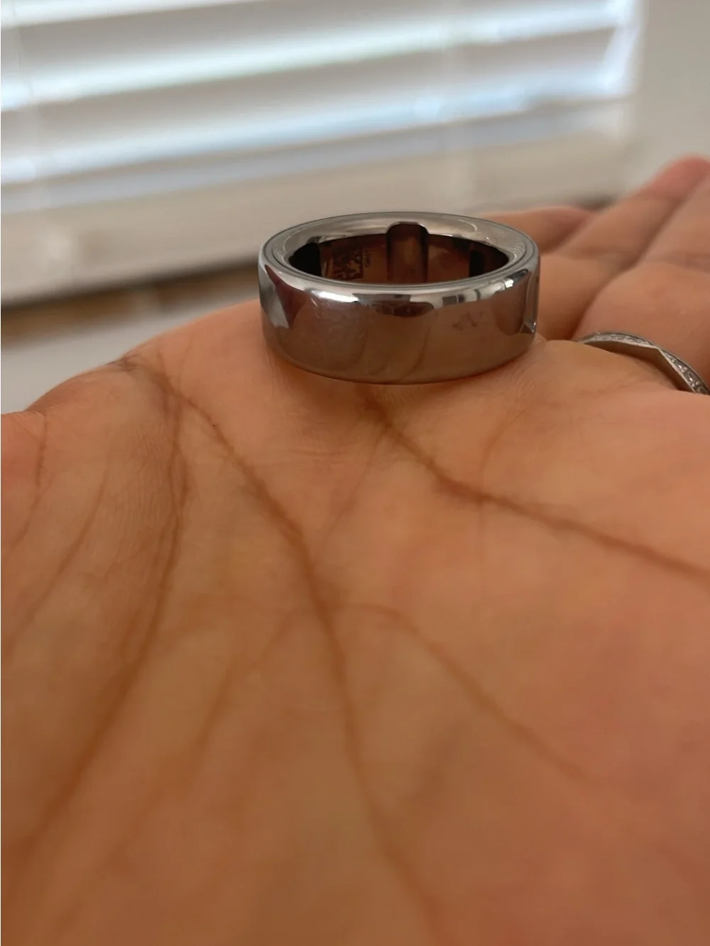 Oura polished silver