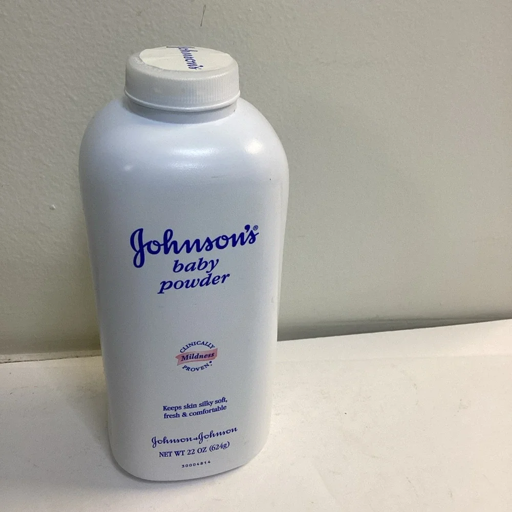 Johnsons & Johnsons Original Formula 1994 Talc Baby Powder  22 oz   Full