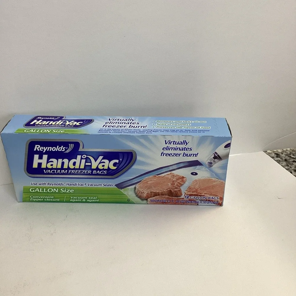 Reynolds Handi-Vac Vacuum Freezer Bags Gallon Size — 9 Bags  NEW & UNOPENED HTF