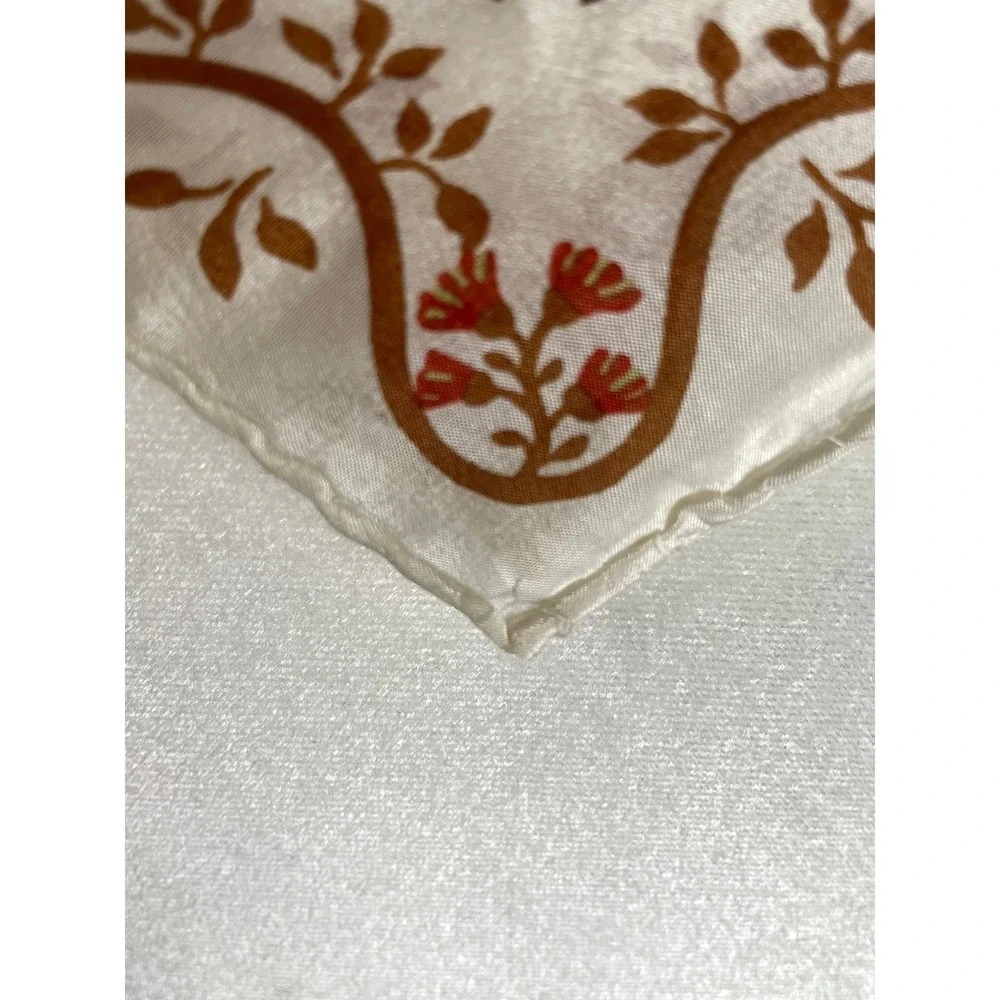 Echo charming silk