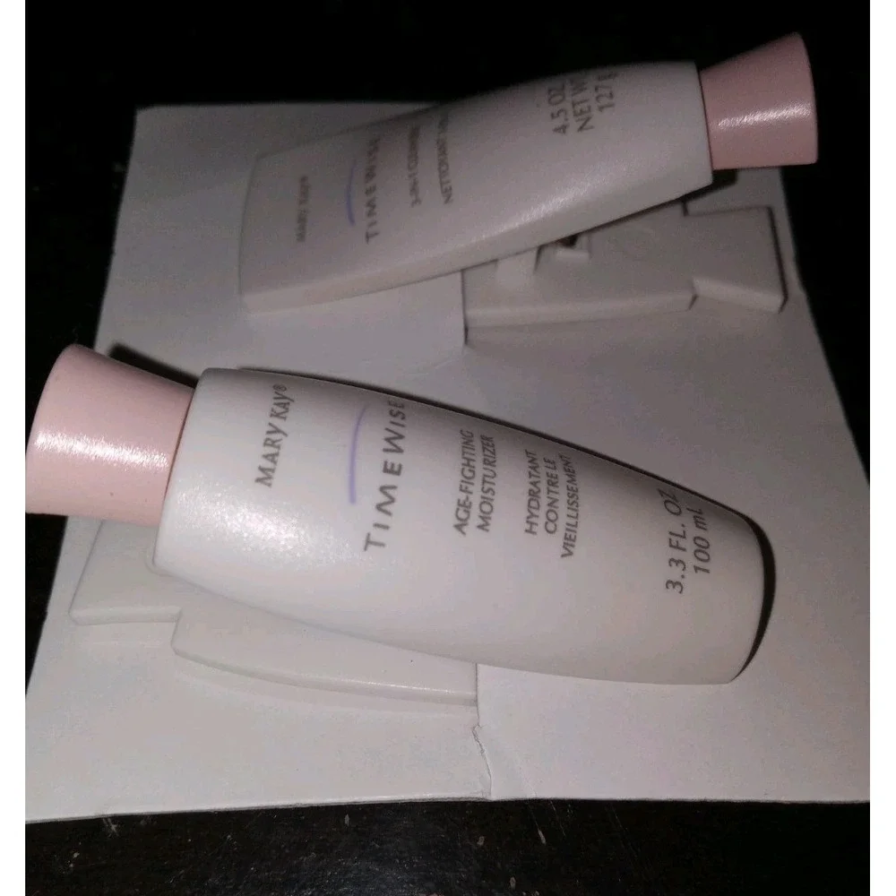 NEW Vtg Mary Kay Timewise Refrigerator Magnets  3 in 1 Cleanser Stocking Stuffer