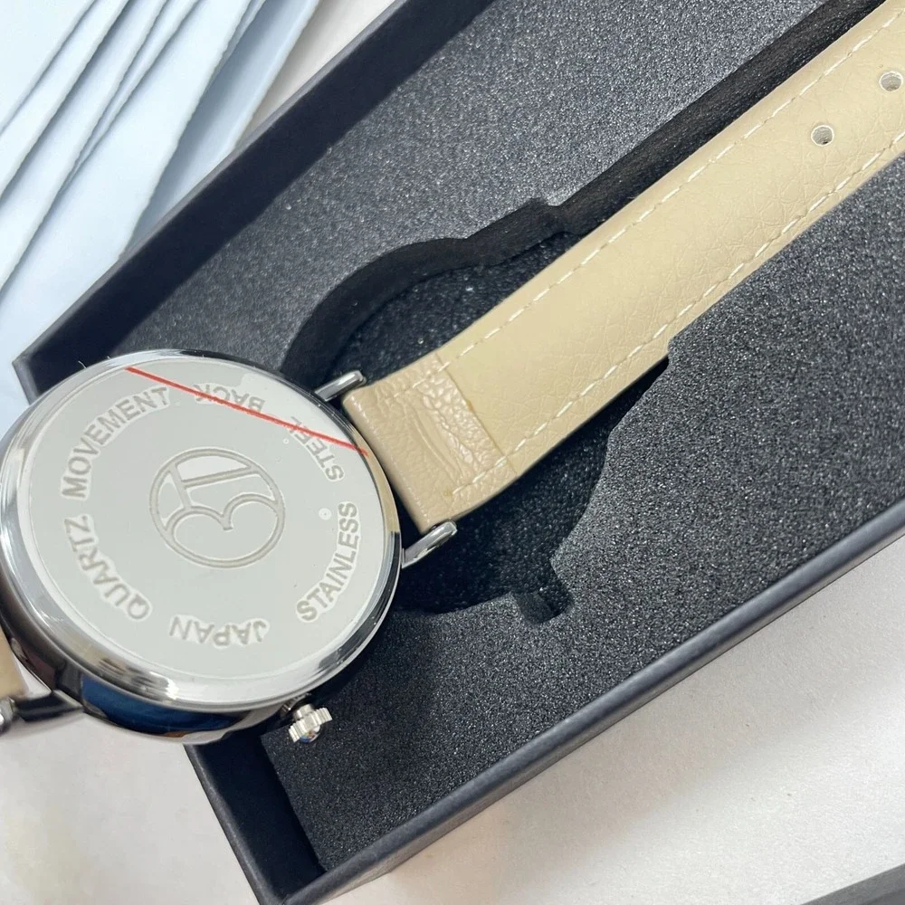 N/A elegant wristwatch