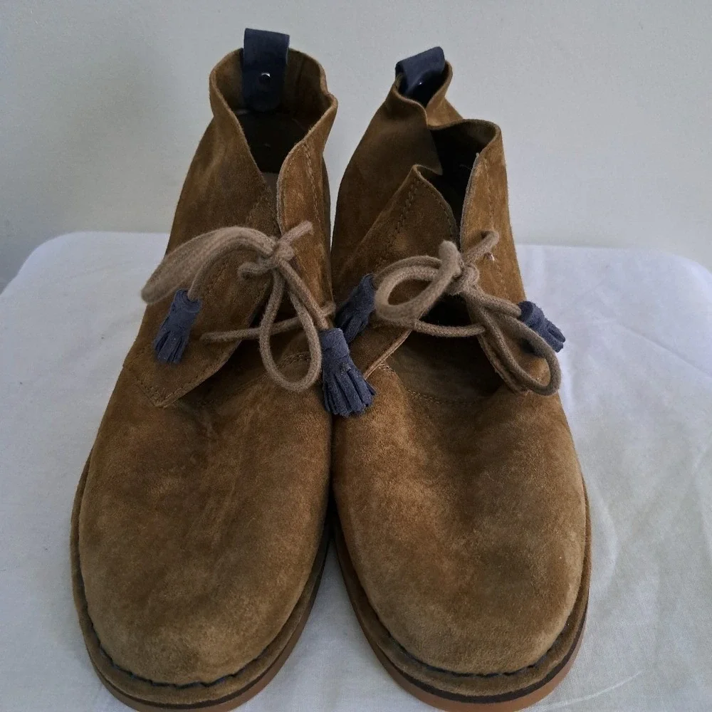 Hush Puppies discover casual