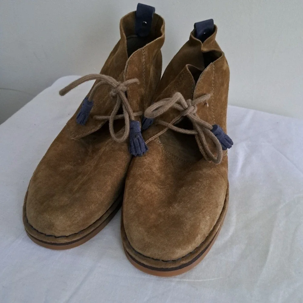 Hush Puppies discover casual