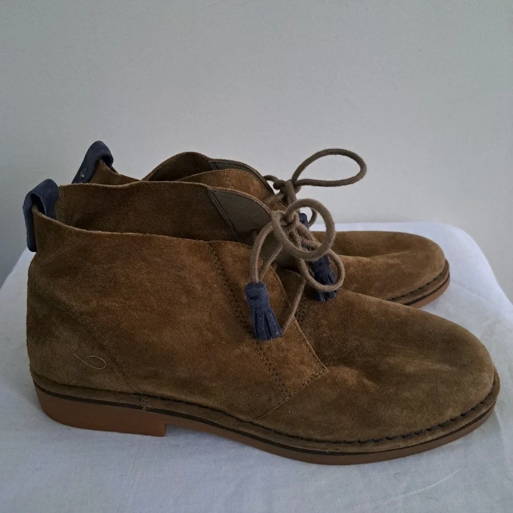 Hush Puppies discover casual