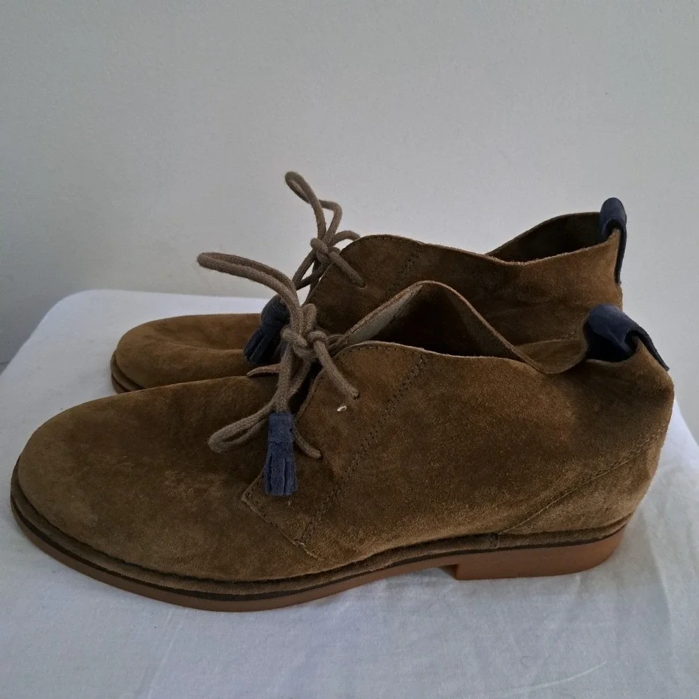 Hush Puppies discover casual