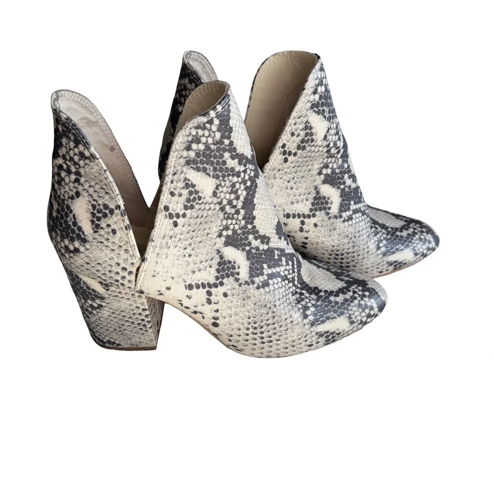Steve Madden Black & Cream Snake-Print Ankle Booties