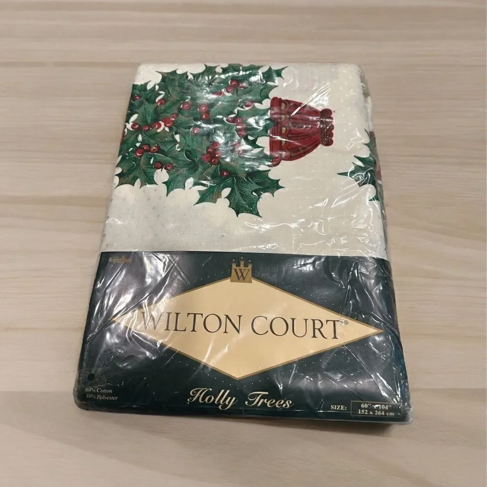 Vintage Wilton Court Christmas Tablecloth Holly Trees 60