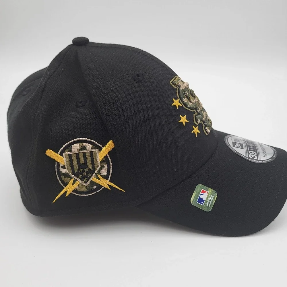St. Louis Cardinals Armed Forces Day New Era 39THIRTY Medium-Large Black Hat‎
