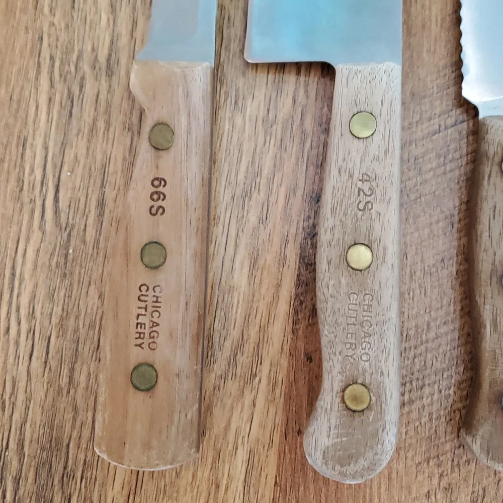 Chicago Cutlery Vintage Walnut Tradition 7 Knife‎ Set