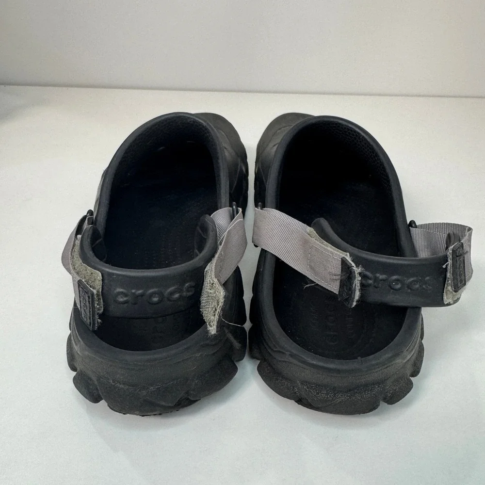 CROCS owned featuring