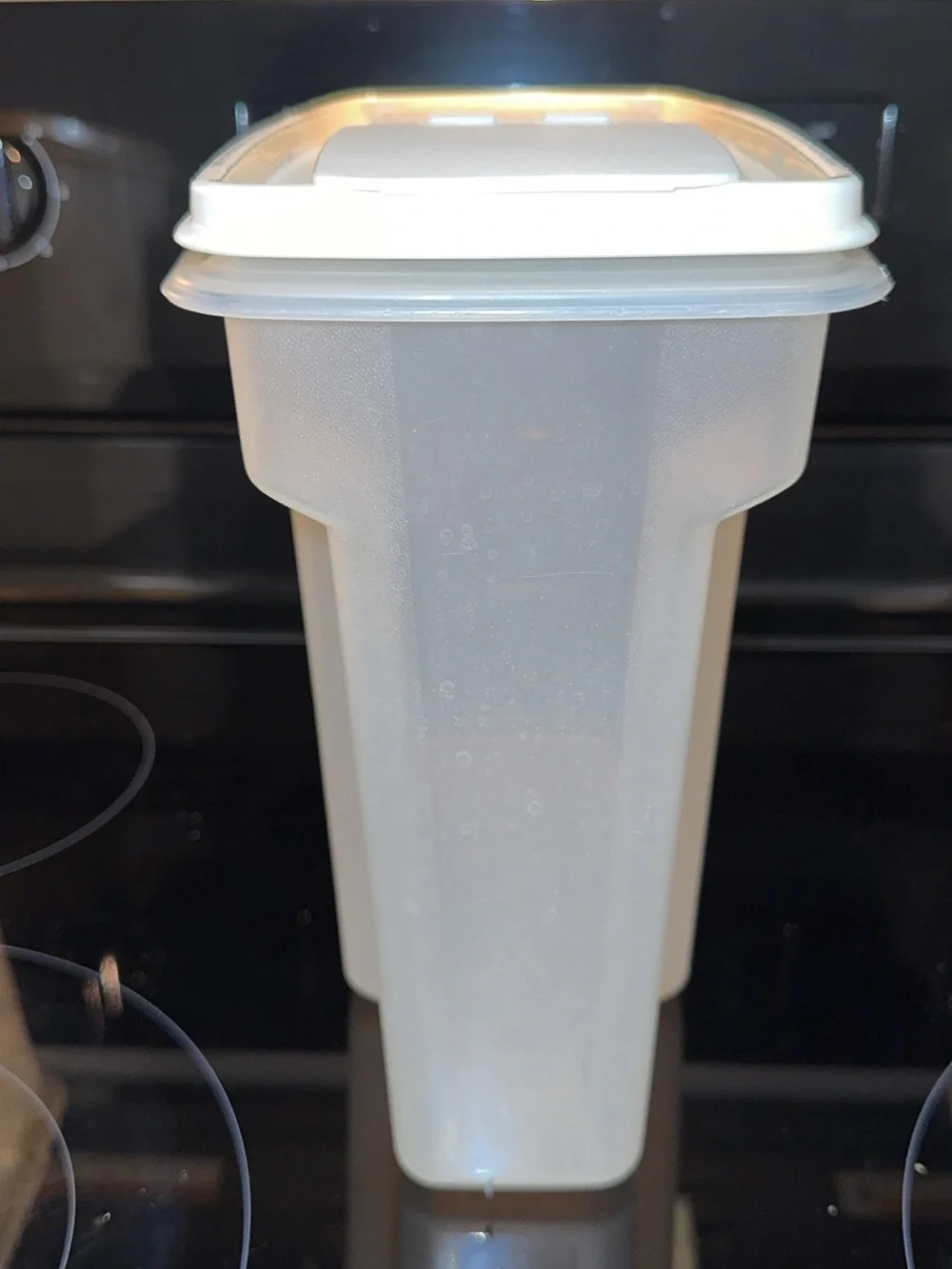 Rubbermaid container organization