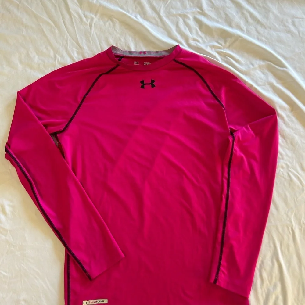 Under Armour Fuchsia Long Sleeve Top youth XL 0119