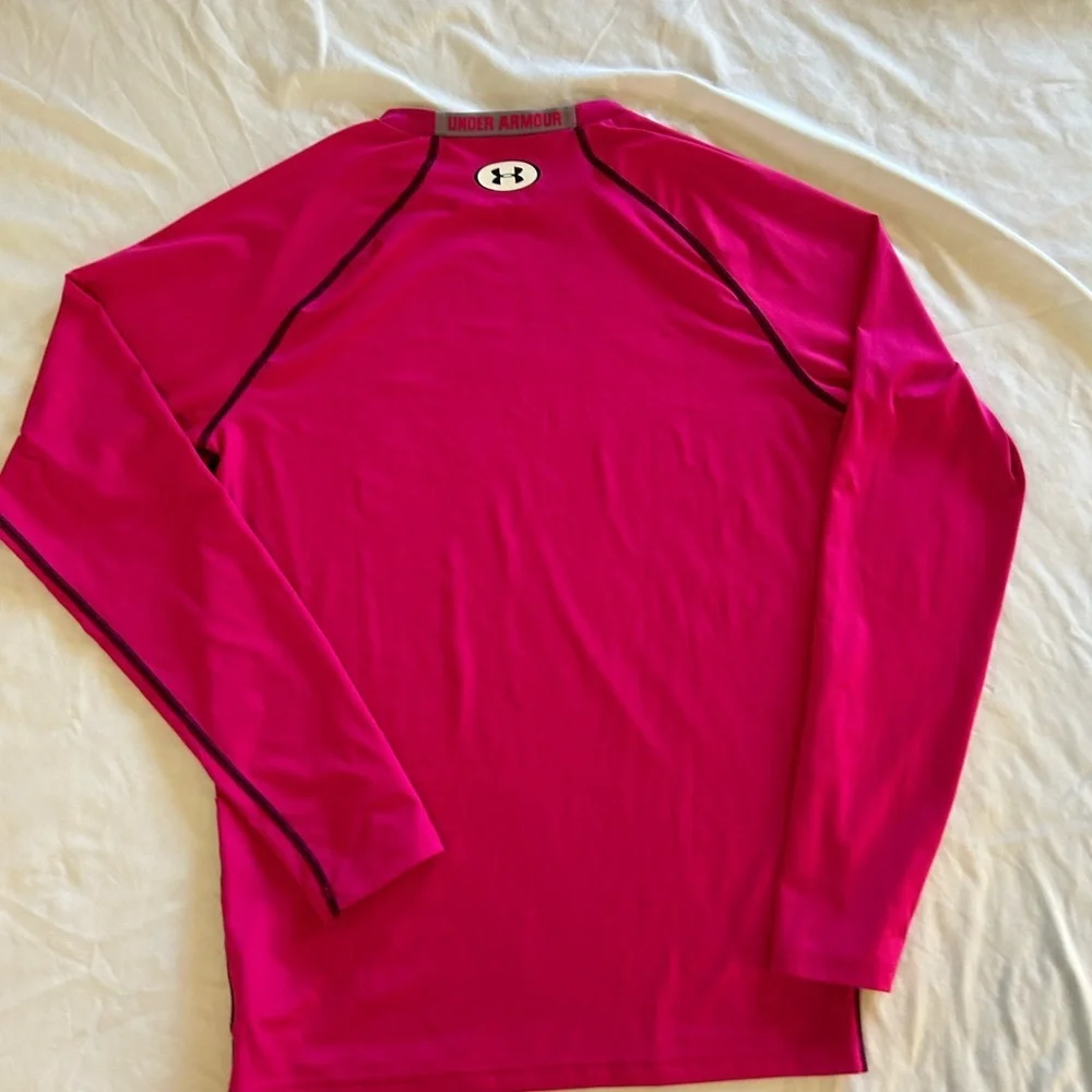 Under Armour Fuchsia Long Sleeve Top youth XL 0119