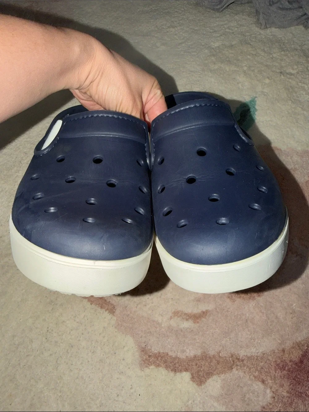CROCS fit holes comfort