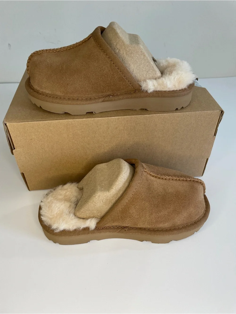 UGG ⚜️ nwt