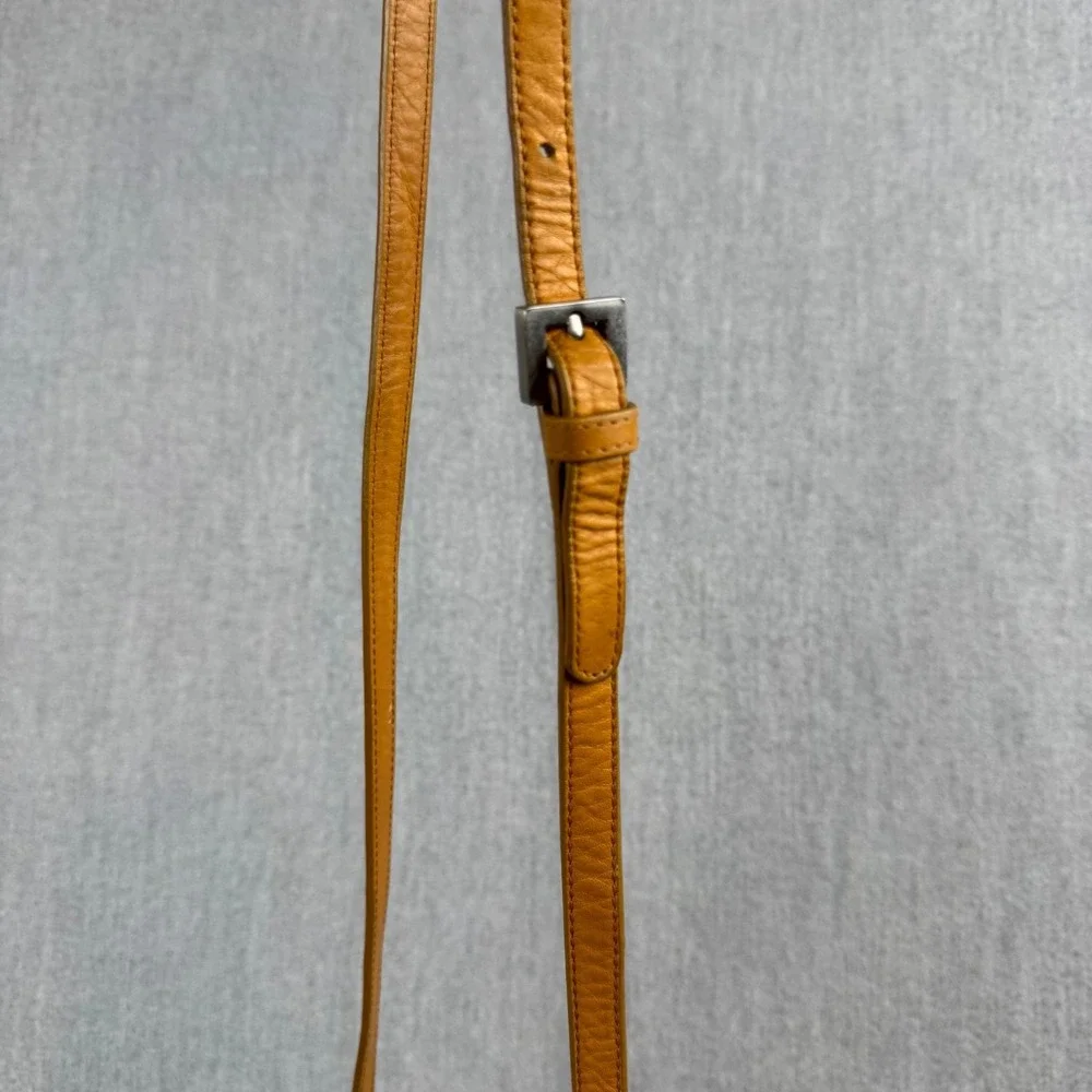 HOBO yellow travel crafted