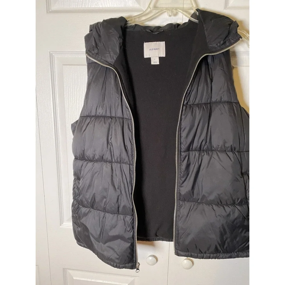Old Navy hooded puffer black