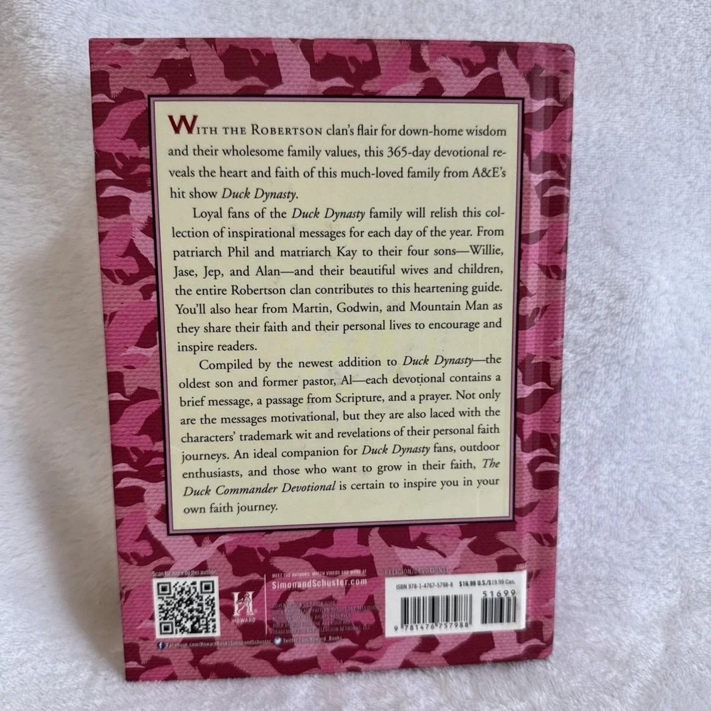 The Duck Commander Devotional Pink Camo A&E Book Faith Messages Robertson Family