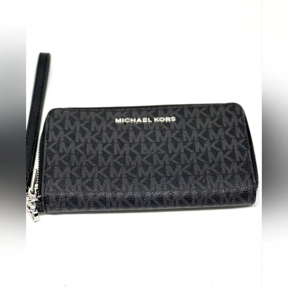 Michael Kors Black Wallet‎