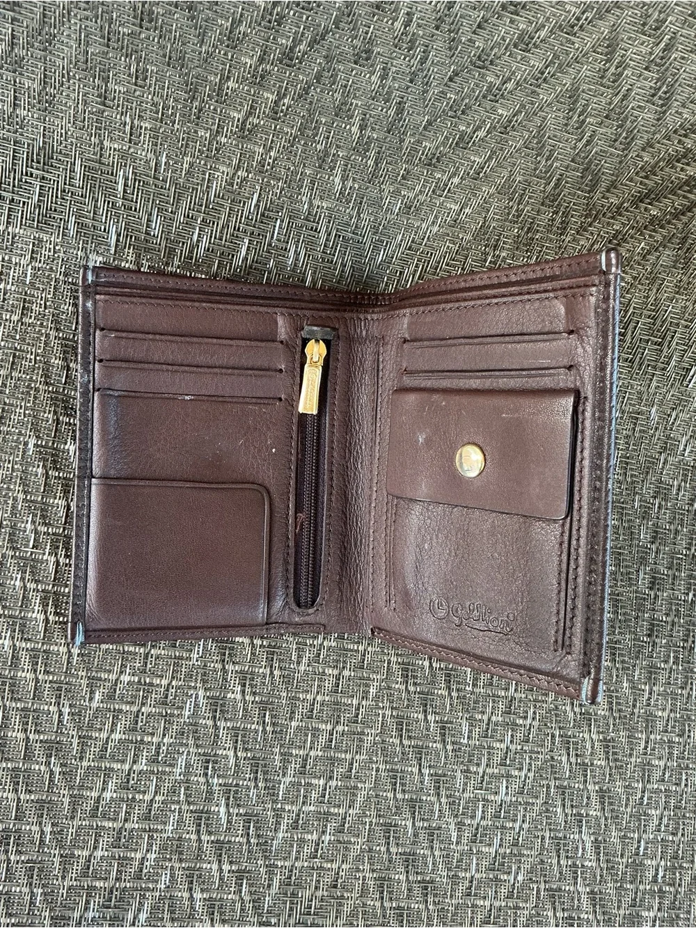Goldlion leather coin snap