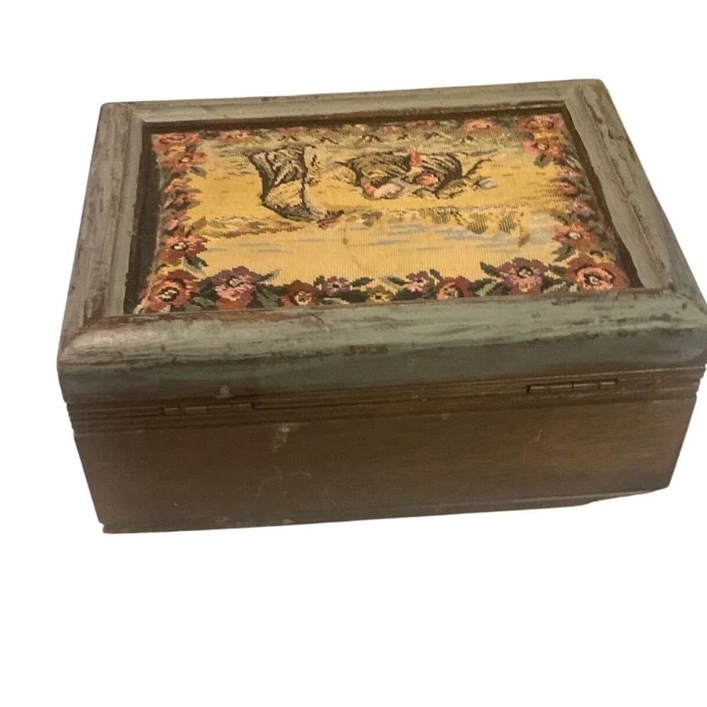 N/A vintage wooden