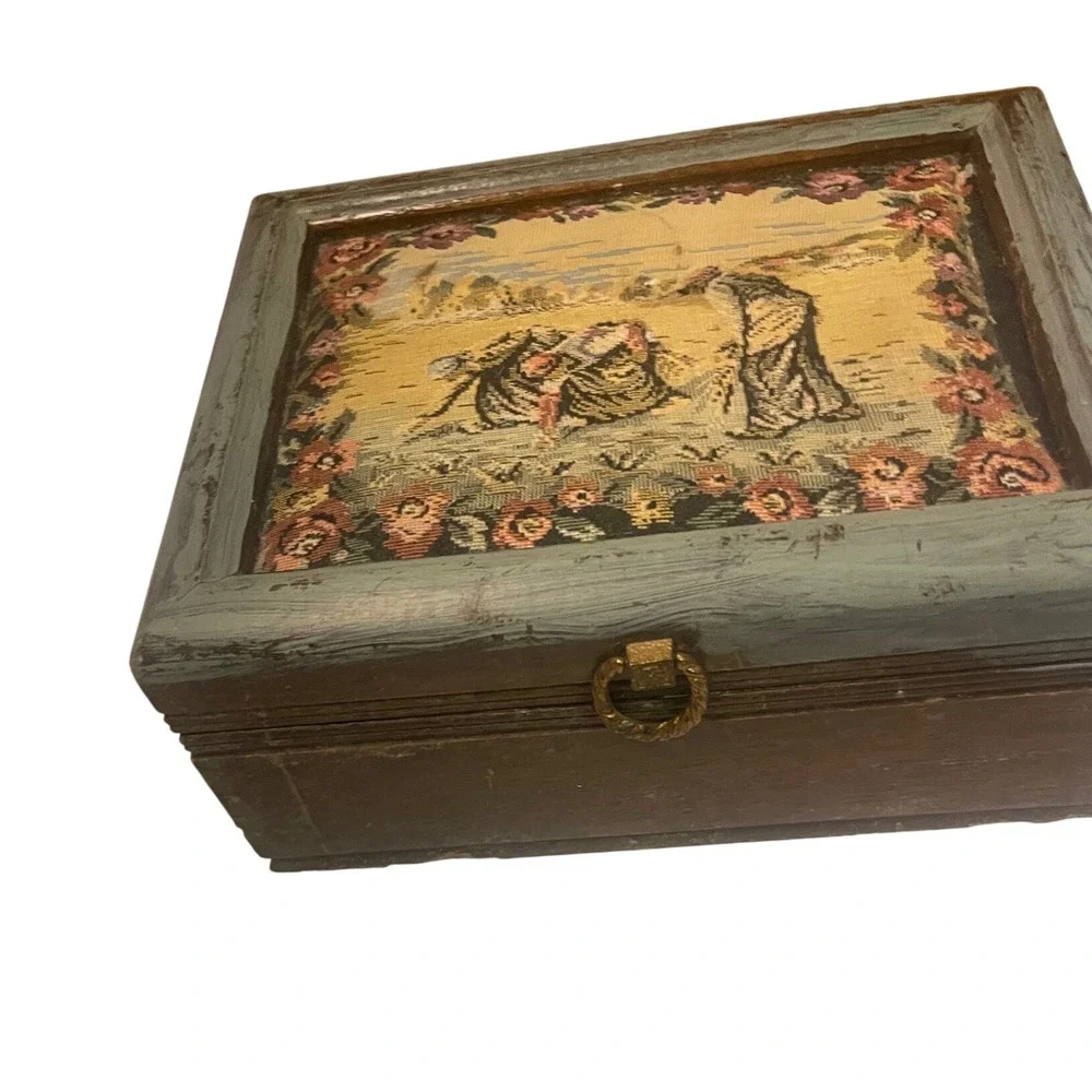 N/A vintage wooden