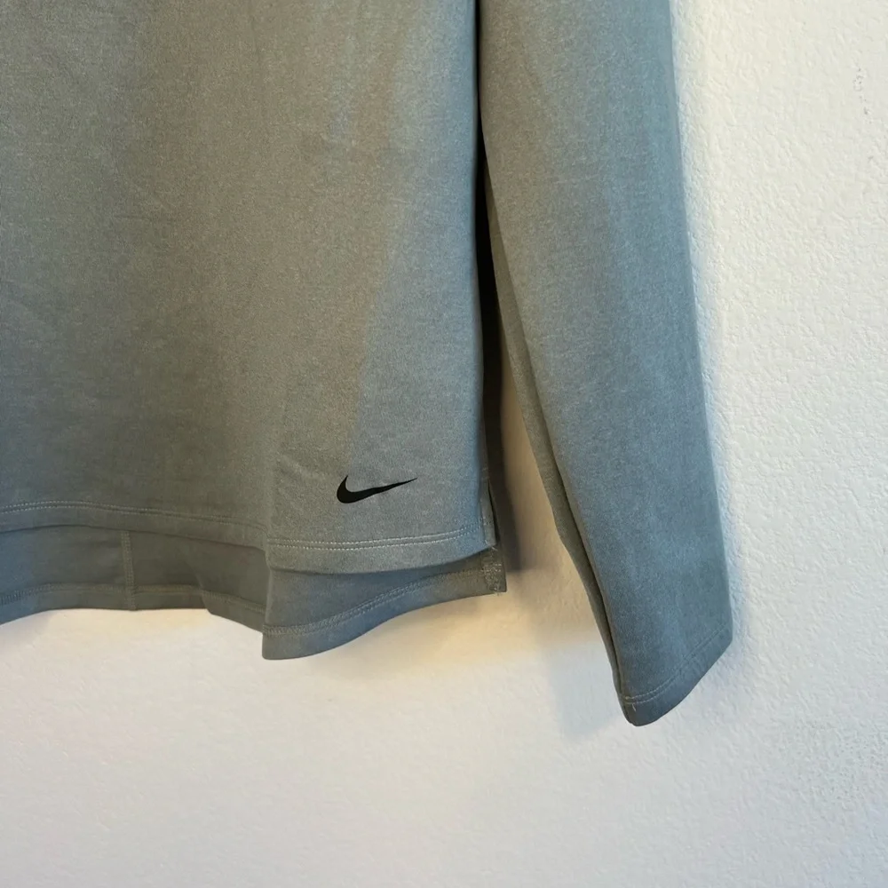 Nike women’s gray