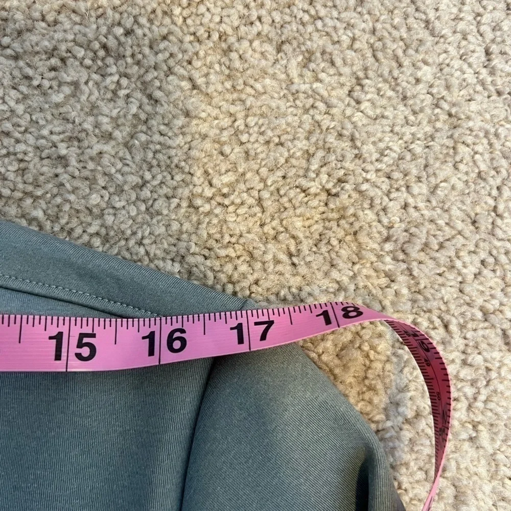 Nike women’s gray