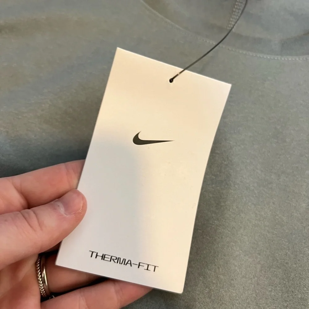 Nike women’s gray