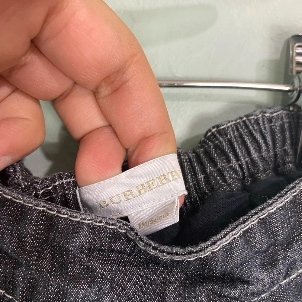 Burberry waist 75”