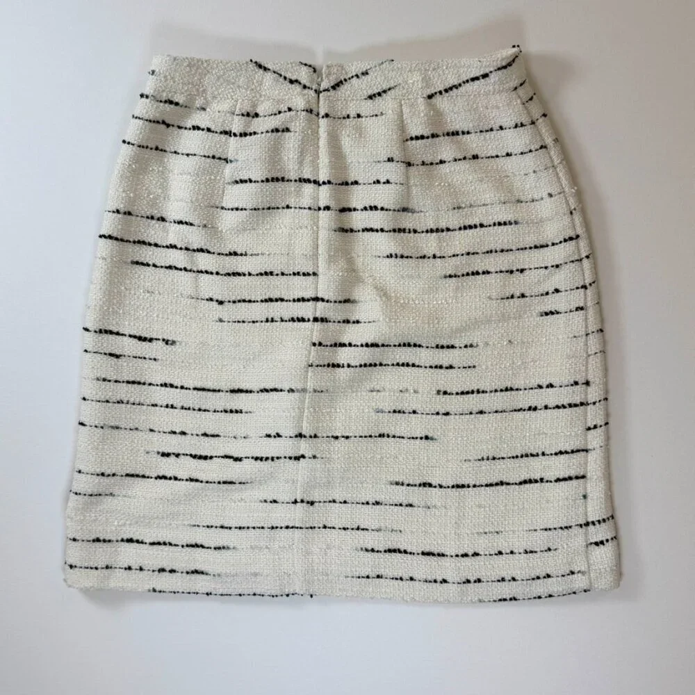 Ann Taylor White and Black Button-Accent Skirt