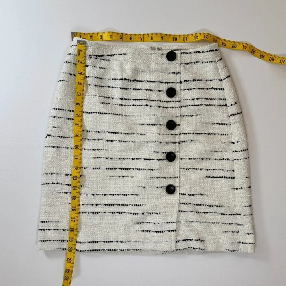 Ann Taylor White and Black Button-Accent Skirt