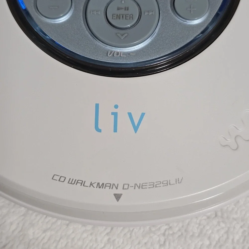 Sony CD Walkman Disc Mp3 D-NE329LIV & Speaker Stand BCA-DNE320S Bundle Vintage