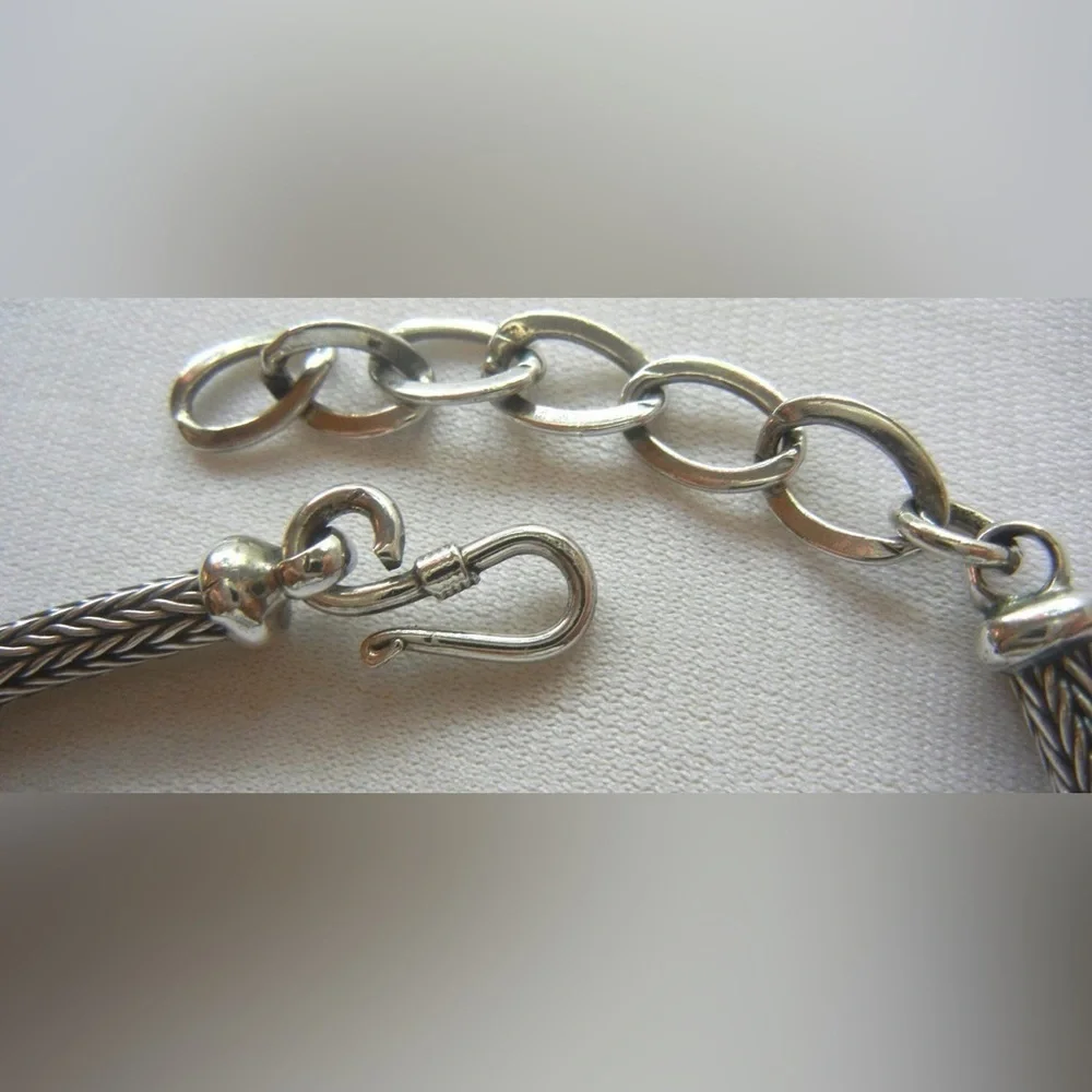 Elegant Silver Necklace