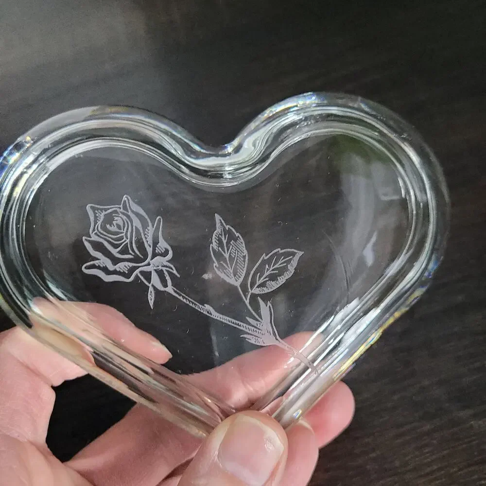 None and/or Unknown heart glass