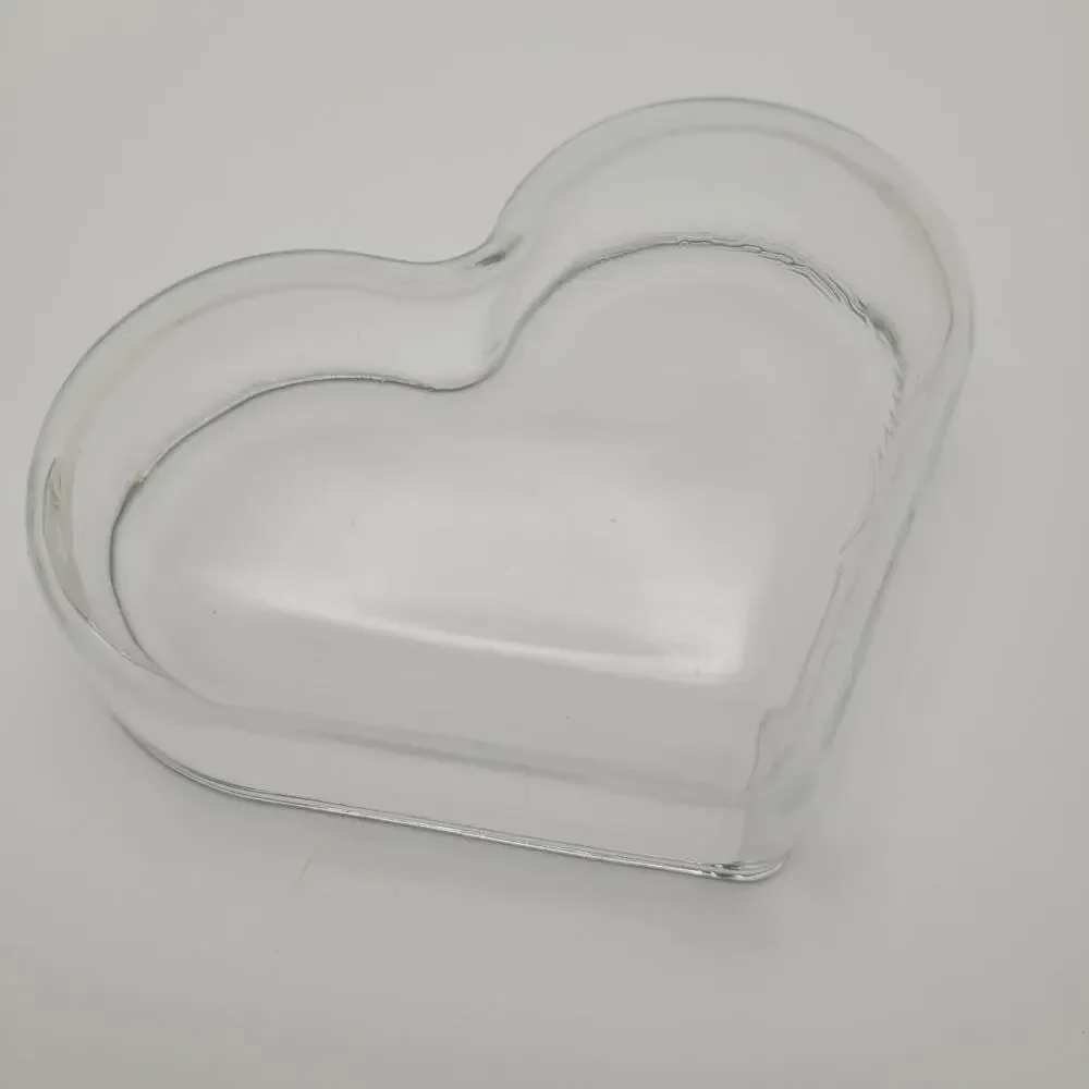 None and/or Unknown heart glass