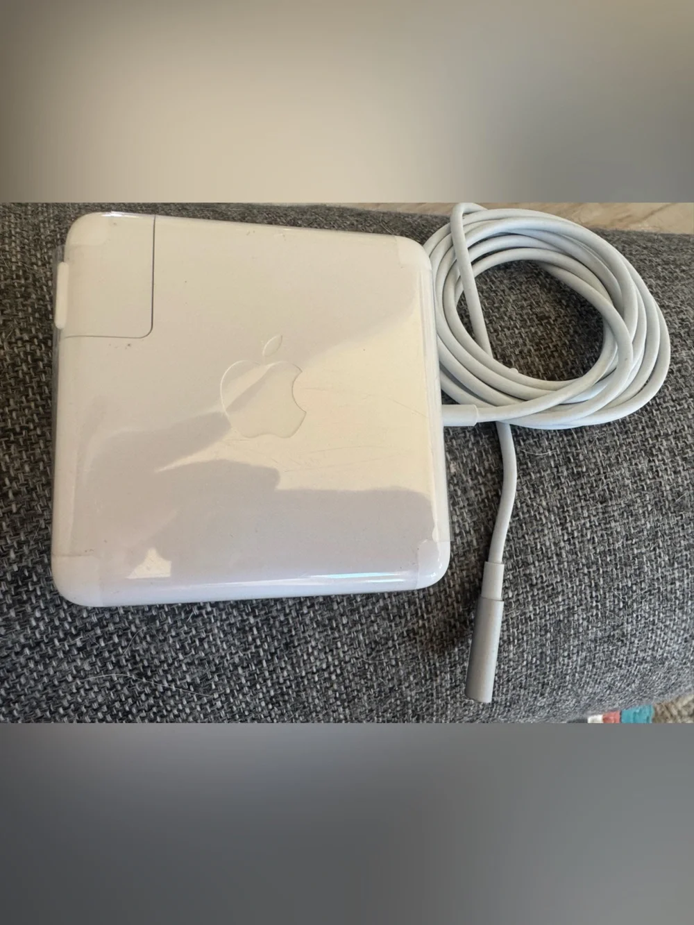 Apple White MacBook MagSafe 85W Power Adapter Charger A1343 2010