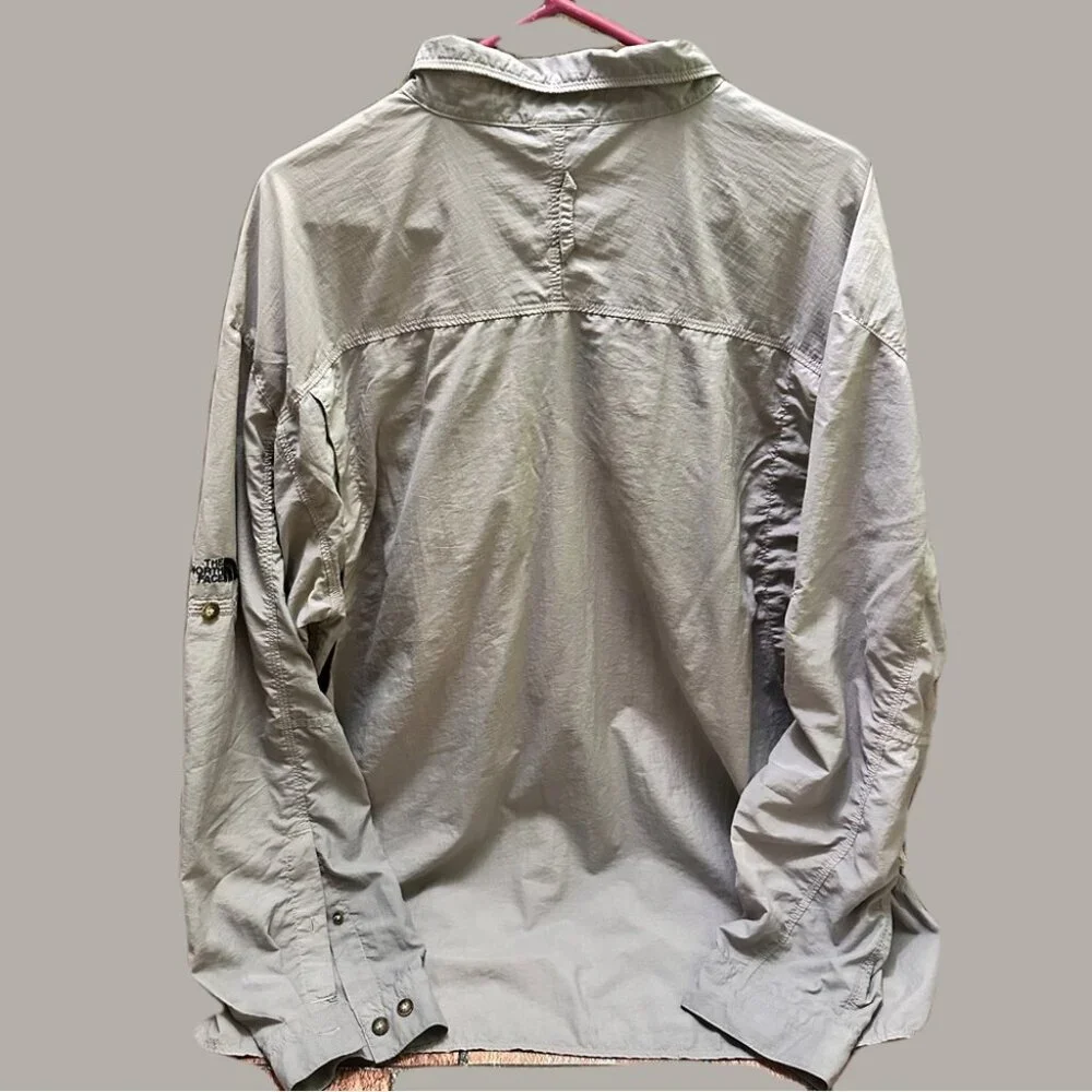 The North Face Gray Button-Up Shirt size XL