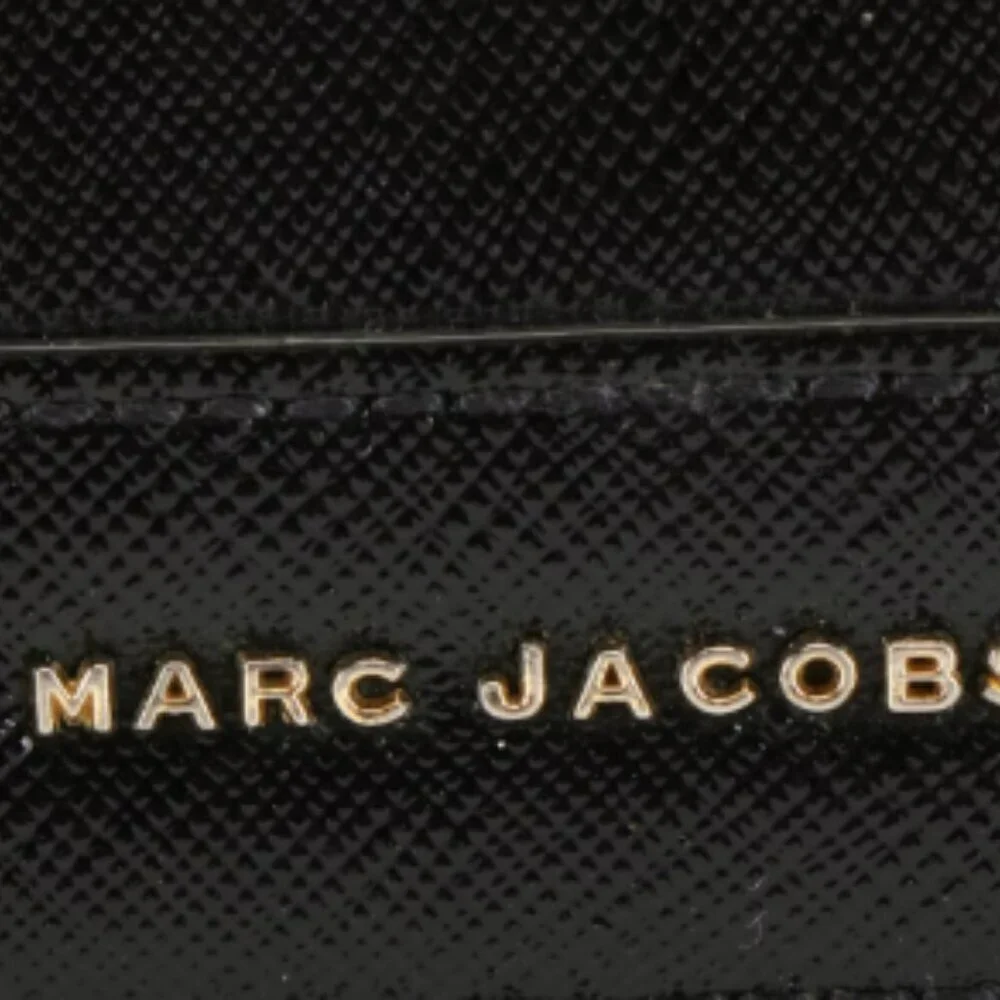 Marc Jacobs bifold wallet