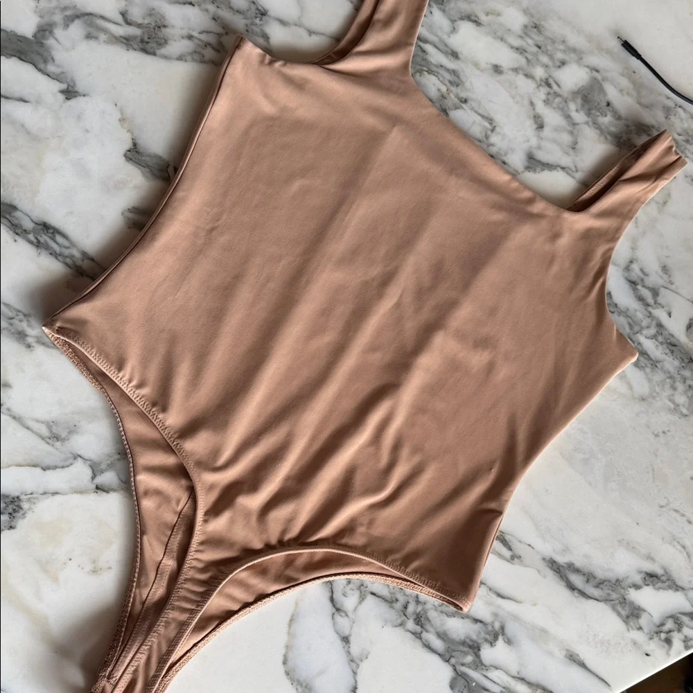 SO nude are curves