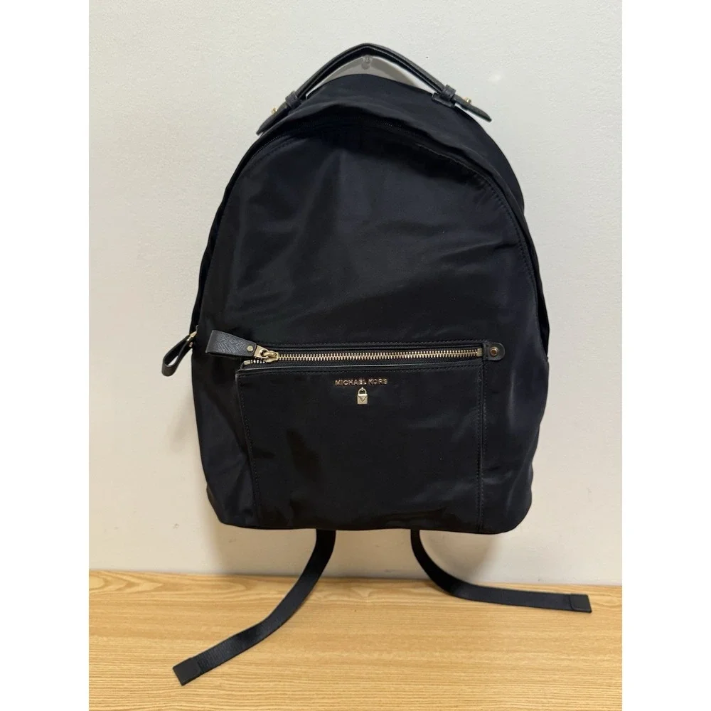Michael Kors excellent pre