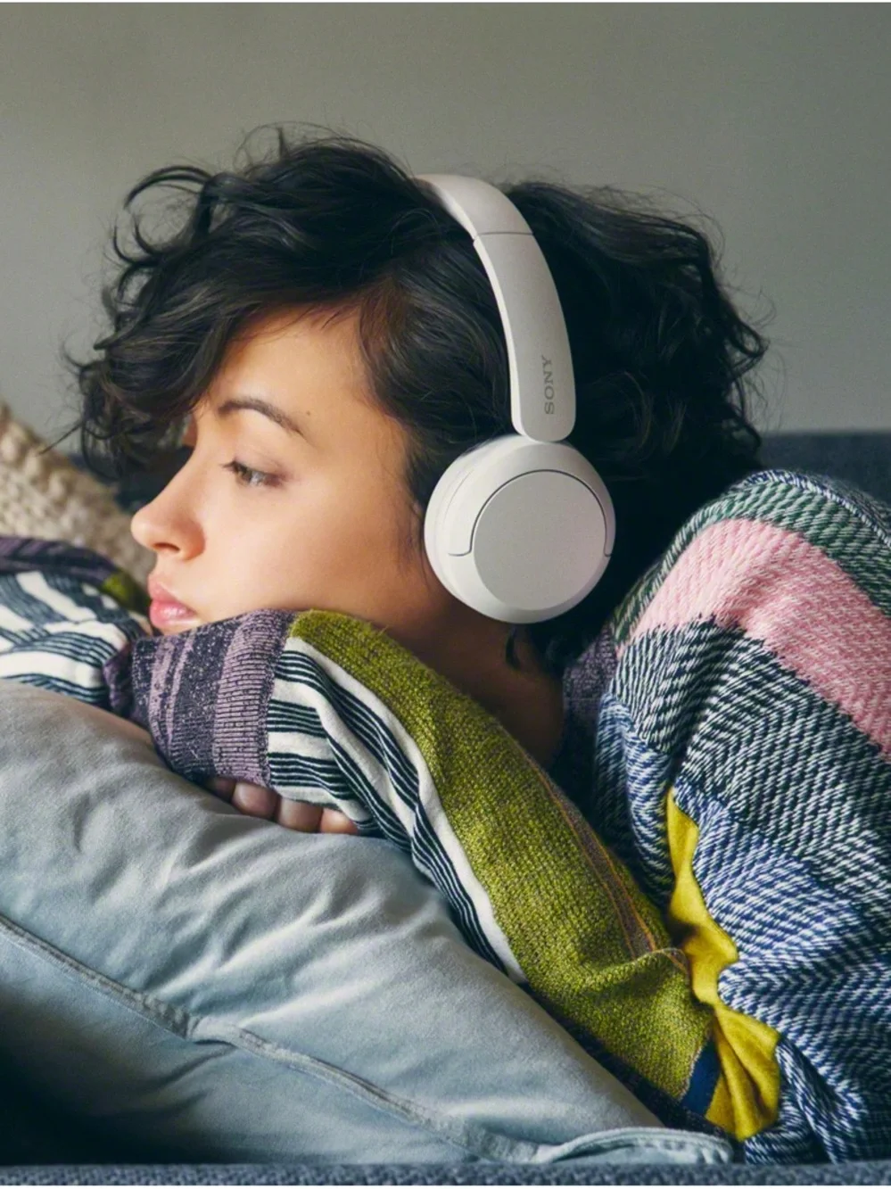 Sony Over-Ear Wireless Headphones — White