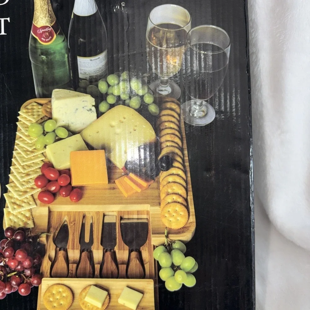 NIA‎ Cheeseboard And Cutlery Set Party Appetizer Tray Picnic Accessories EUC