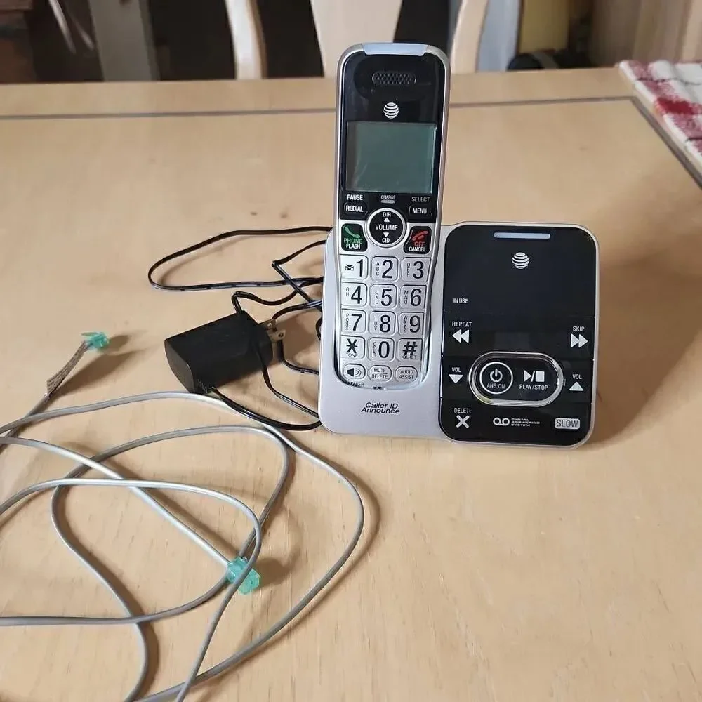 AT&T cordless phone