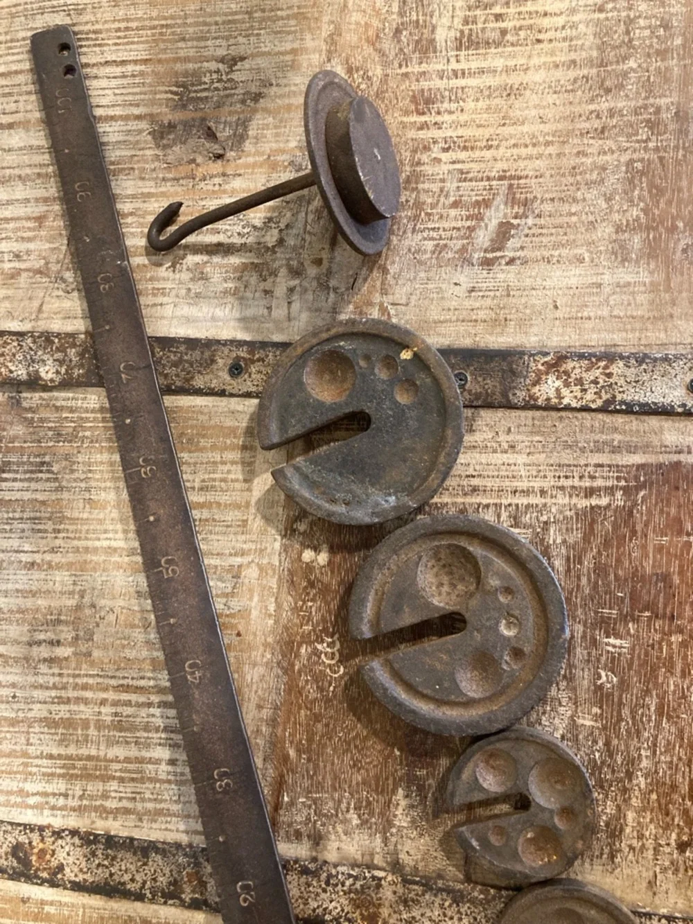 Antique Chatillon 100 lb Steelyard Scale w/ Weights – Rustic Industrial Decor