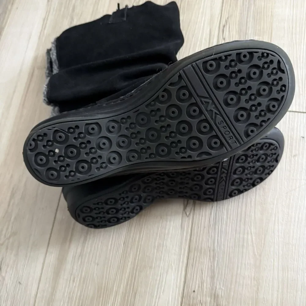 Anne Klein suede winter